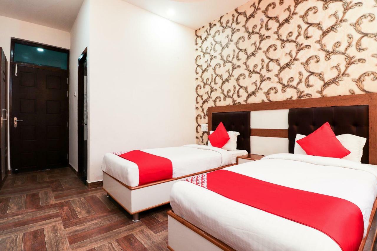 Oyo 39959 Hotel Bandhan Bahraich Esterno foto