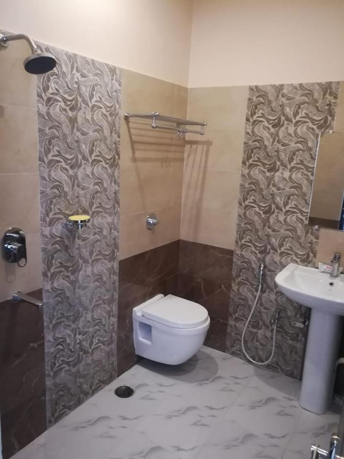 Oyo 39959 Hotel Bandhan Bahraich Esterno foto